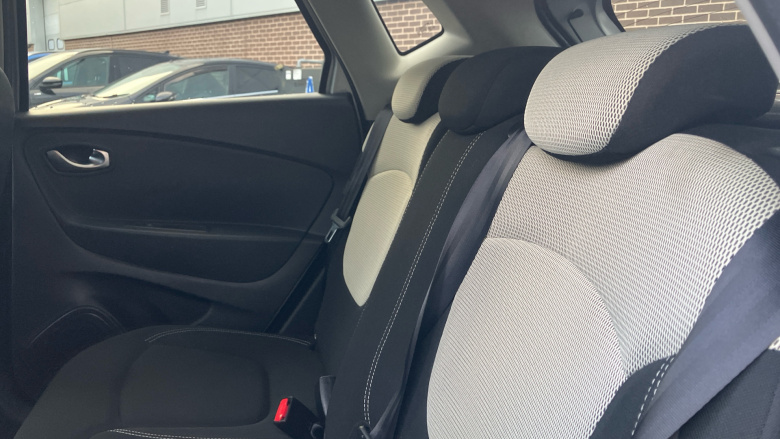 Renault Captur 0.9 TCE 90 Iconic 5dr Petrol Hatchback